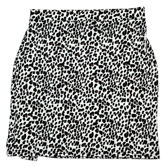 NWT PrettyLittleThing Shape Leopard Print Women’s Pull-On Mini Skirt Size 8 - Picture 3 of 7